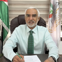 الأستاذ الدكتور عمر عوض الرواس